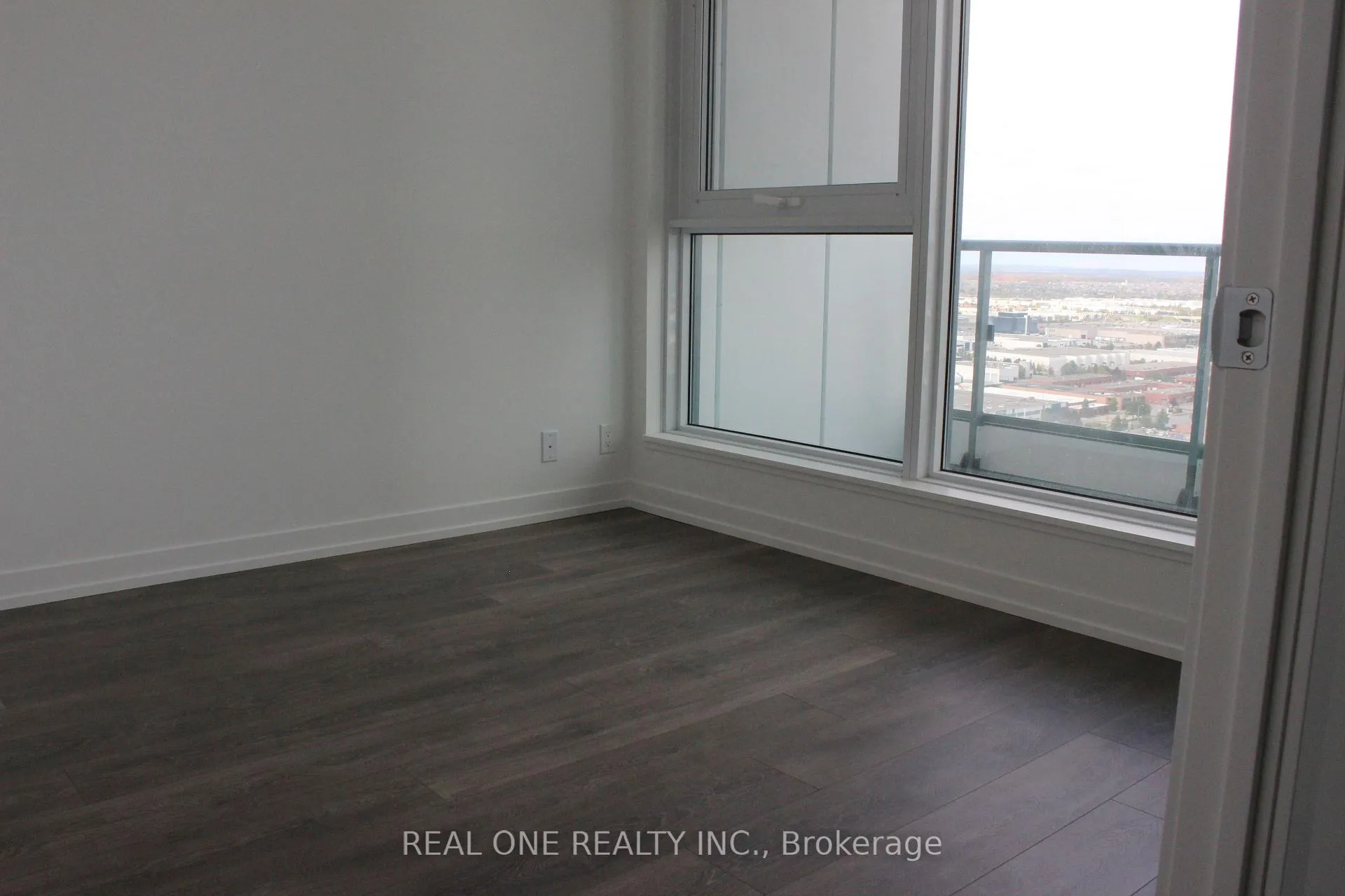 Photo 10 of Unit 2912, 5 Buttermill Avenue, Vaughan, Vaughan Corporate Centre — HOMEH