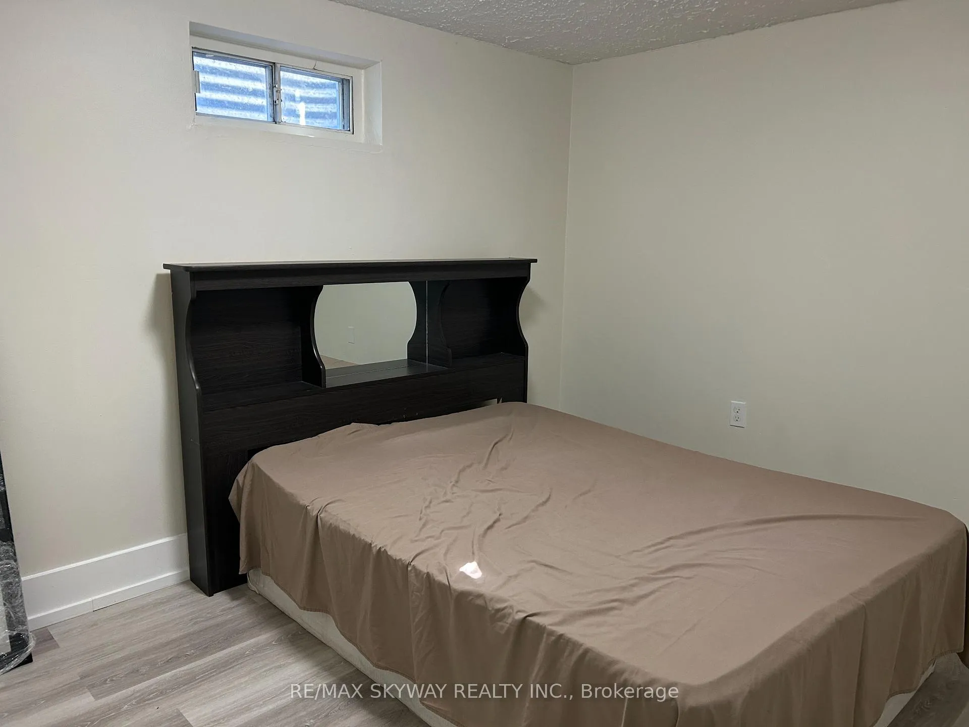 Photo 5 of Unit Basement, 118 Archdekin Drive, Brampton, Madoc — HOMEH