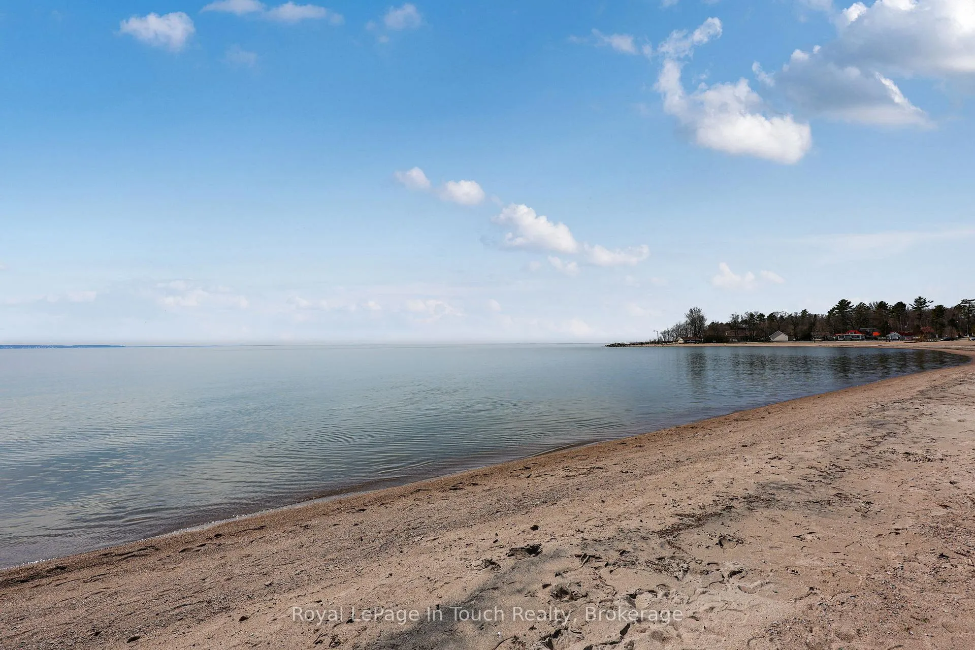 Photo 38 of 32 Tiny Beaches Road S, Tiny, Rural Tiny — HOMEH