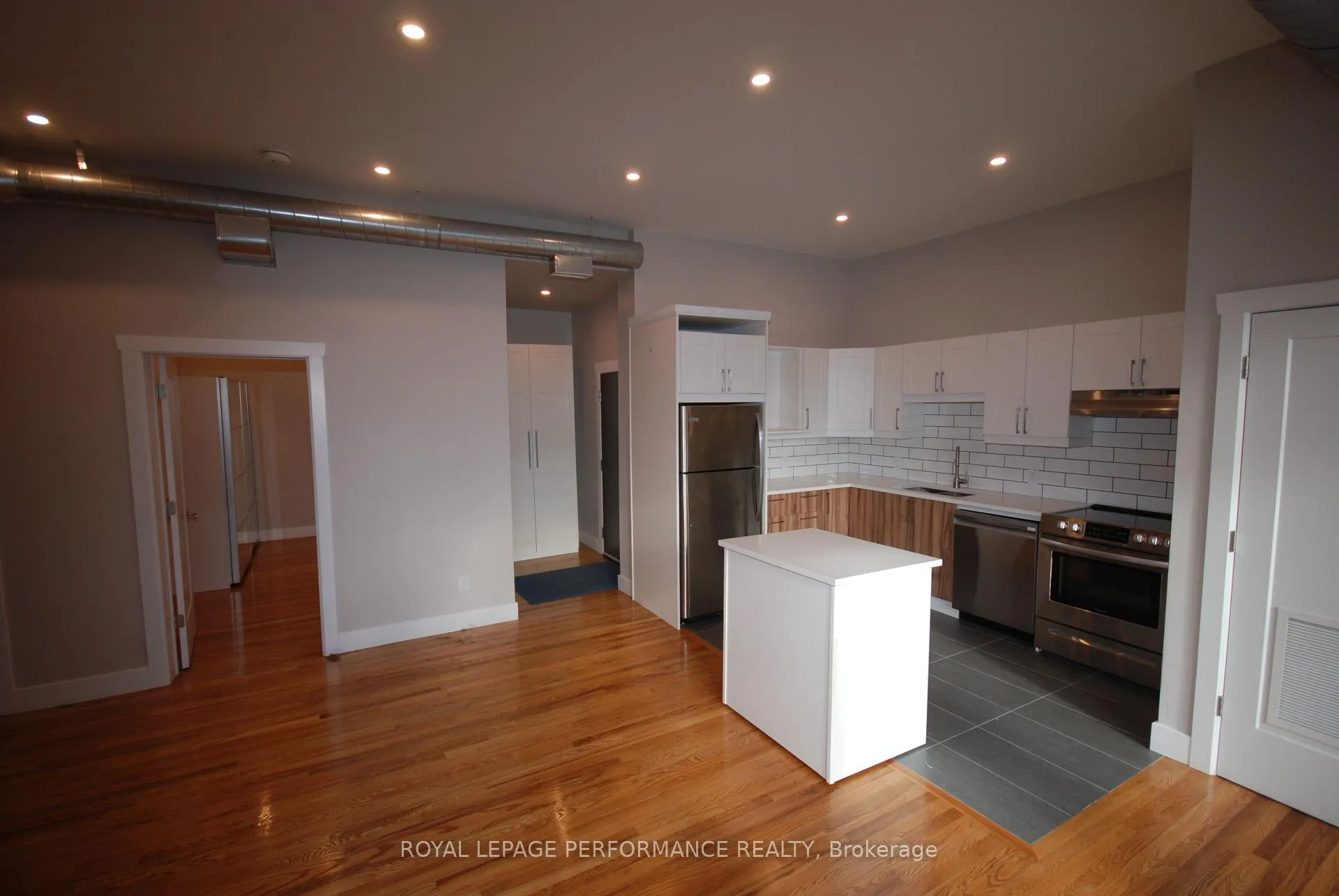 Photo 2 of Unit 6, 4 Range Road, Ottawa, Sandy Hill — HOMEH