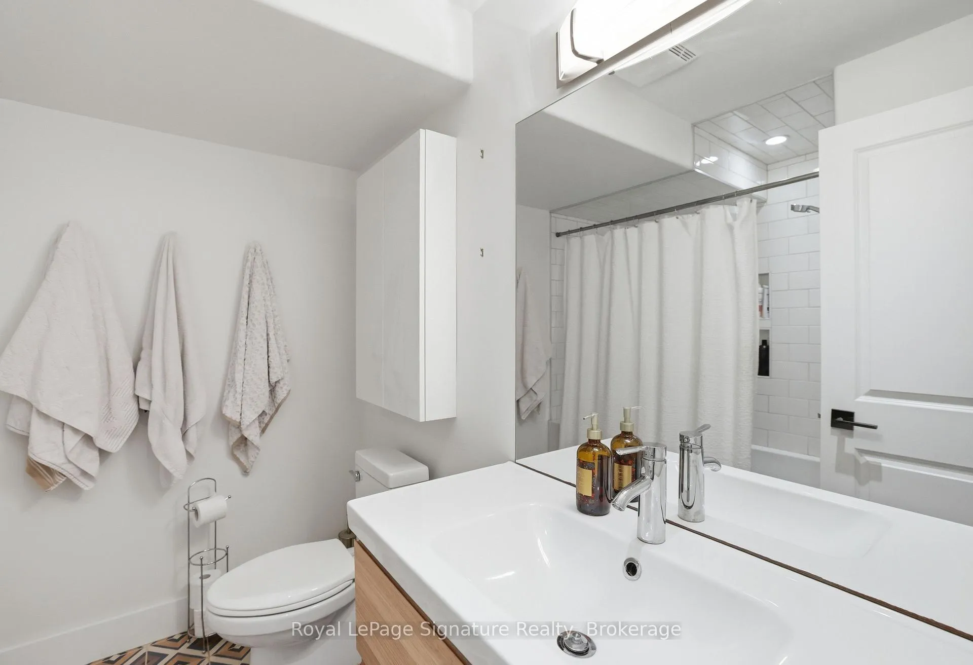 Photo 23 of 98 Moore Crescent, Blue Mountains — HOMEH