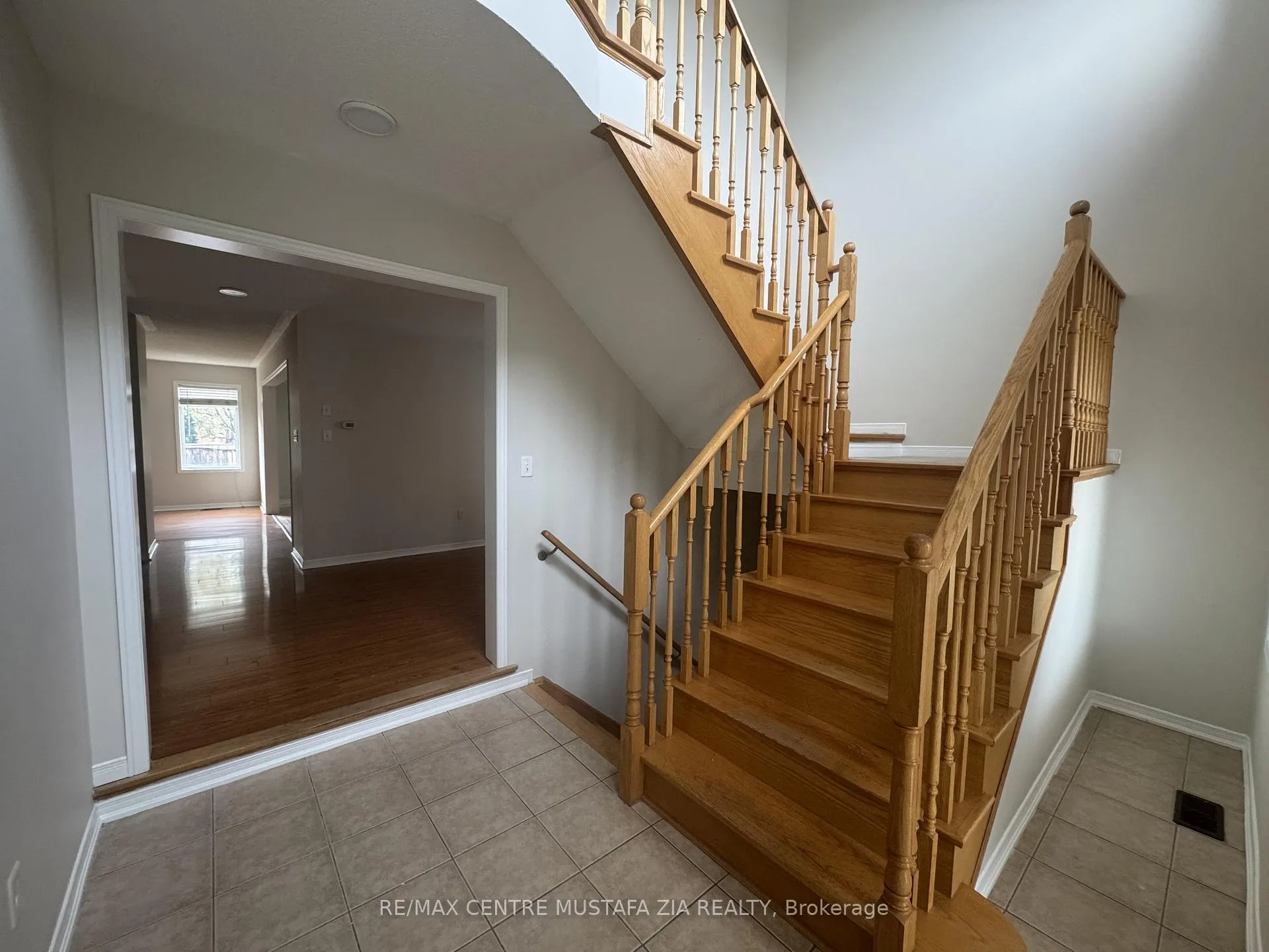 Photo 2 of 158 Lavery Heights, Milton, Scott — HOMEH