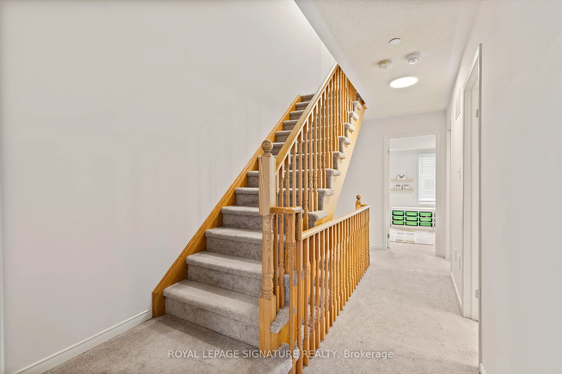 Photo 21 of 33 Glenstal Path, Oshawa, Windfields — HOMEH