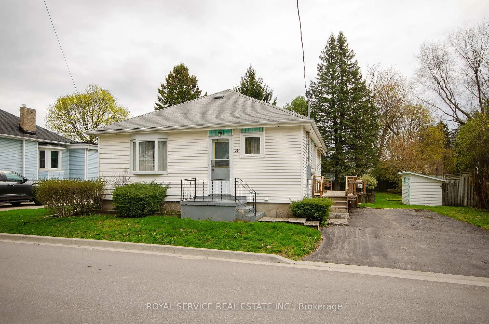 Photo 2 of 29 Prospect Street, Clarington, Bowmanville — HOMEH