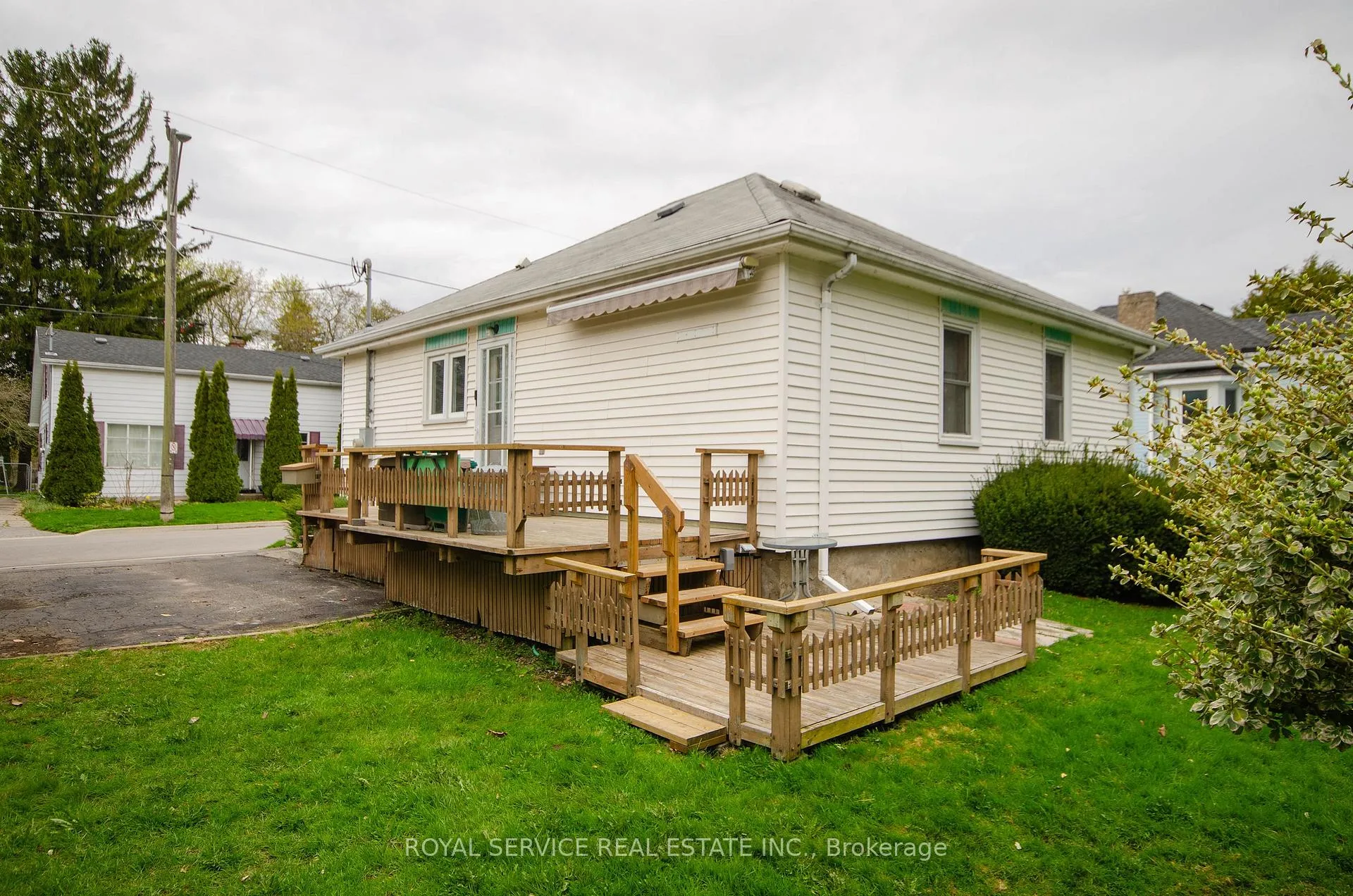 Photo 8 of 29 Prospect Street, Clarington, Bowmanville — HOMEH