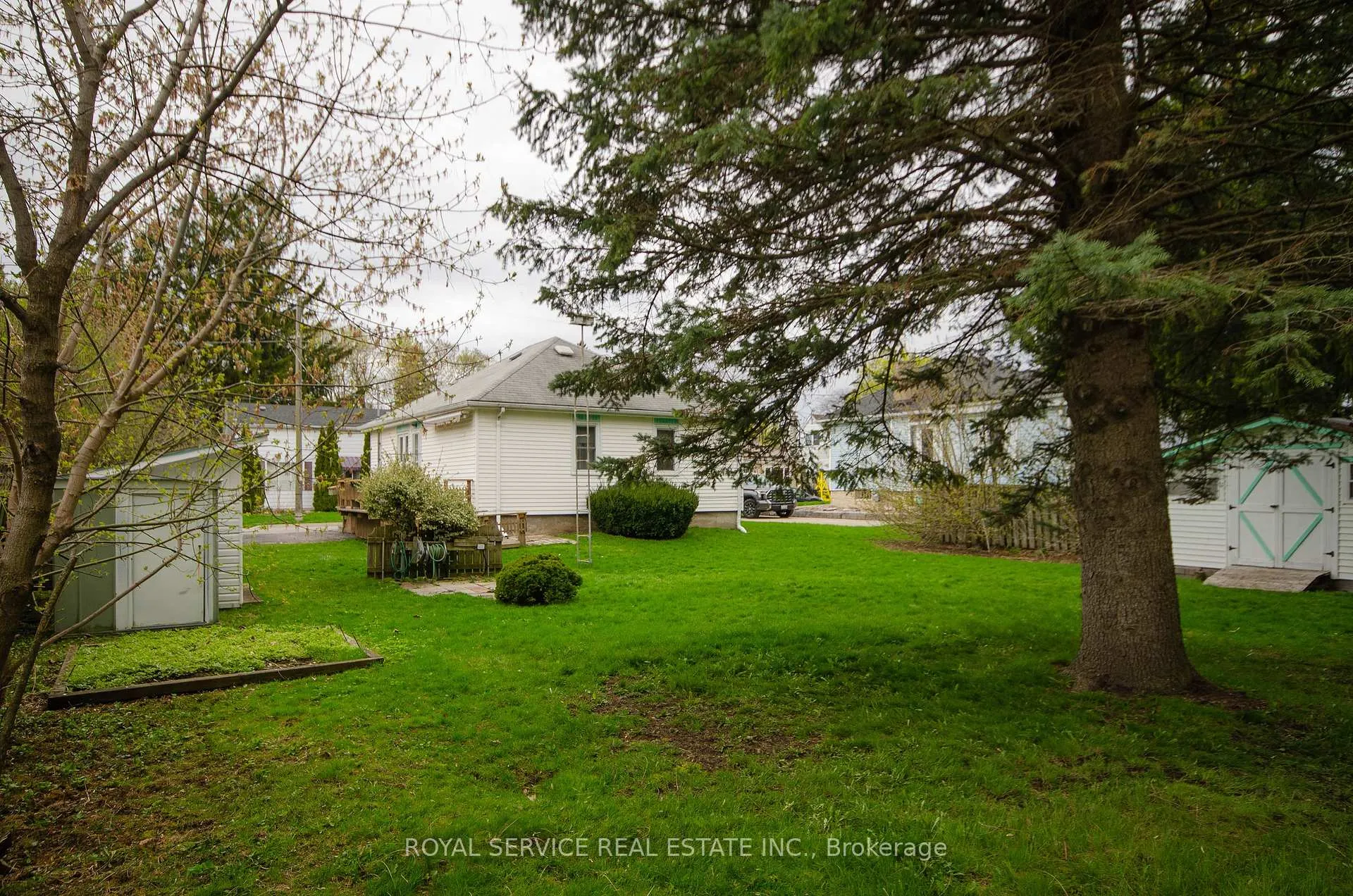 Photo 11 of 29 Prospect Street, Clarington, Bowmanville — HOMEH
