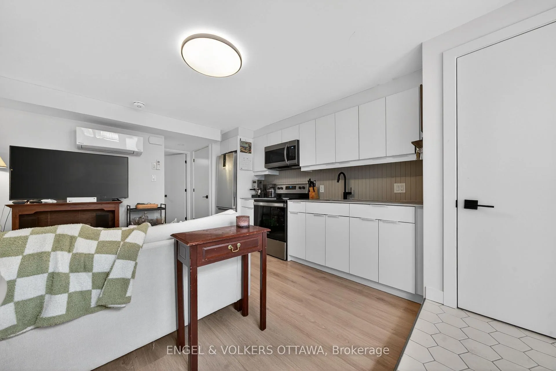 Photo 7 of Unit C, 117 Carruthers Avenue, Ottawa, Mechanicsville — HOMEH