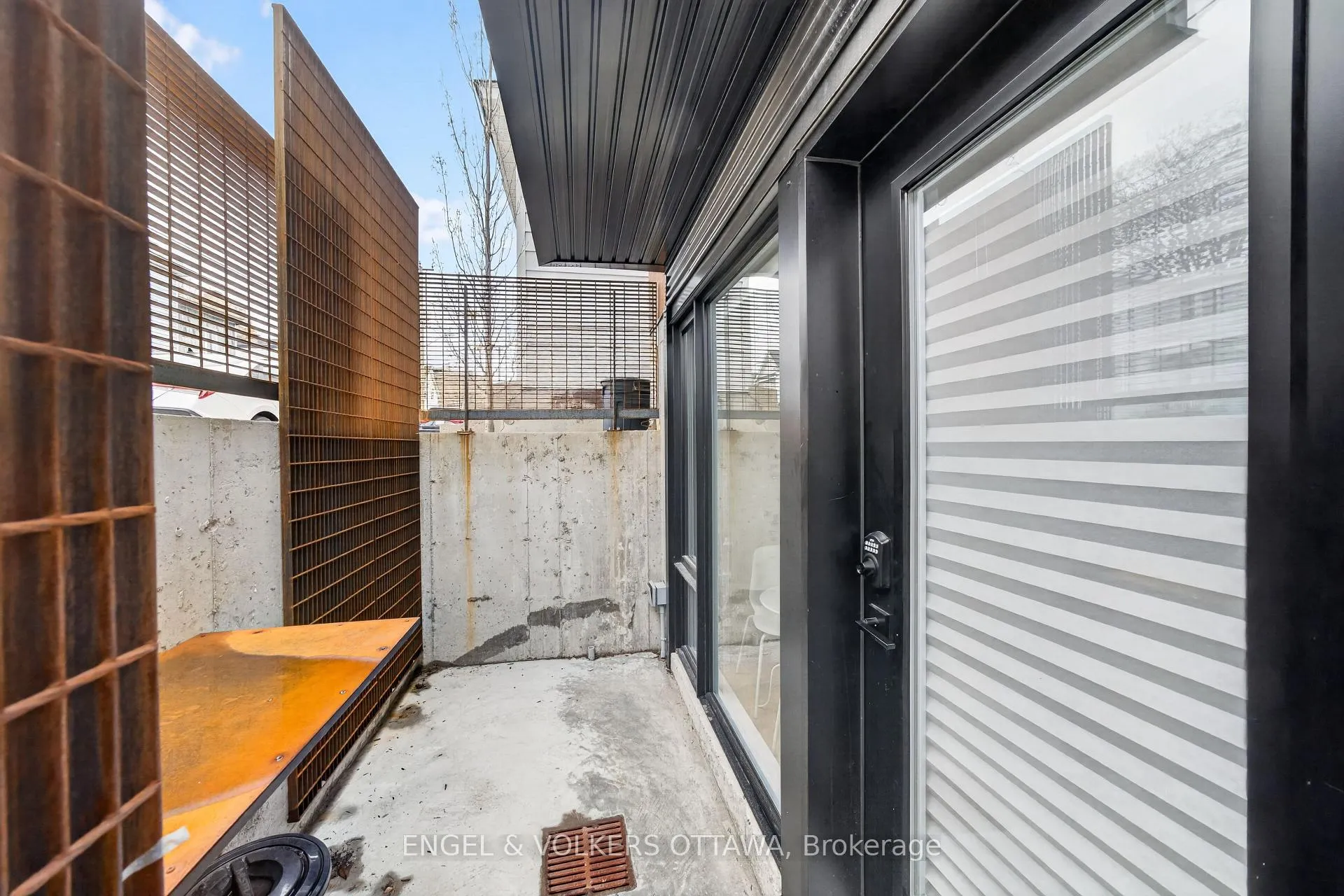 Photo 17 of Unit C, 117 Carruthers Avenue, Ottawa, Mechanicsville — HOMEH