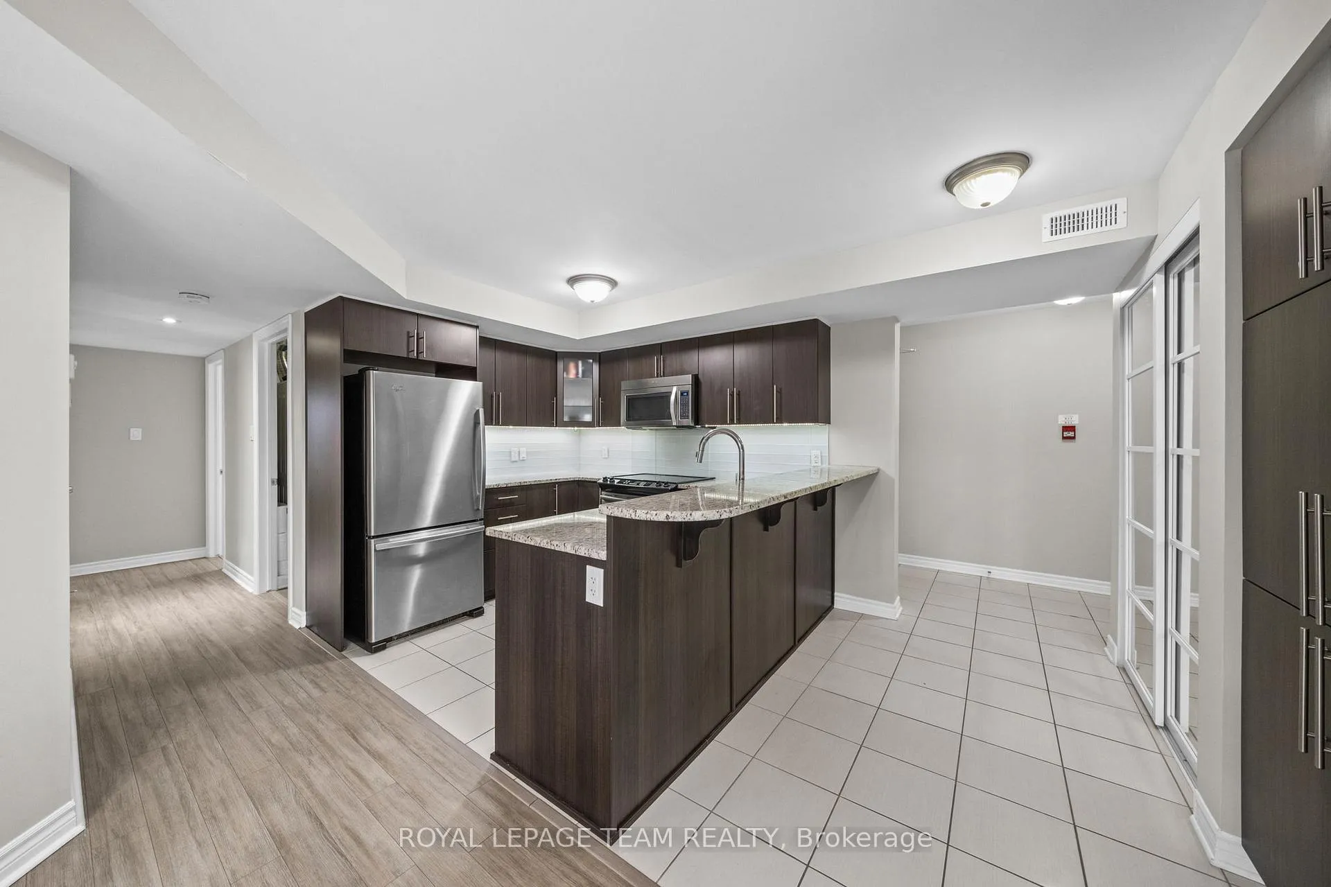 Photo 8 of Unit 6, 215 Bluestone Private, Ottawa, Avalon West — HOMEH