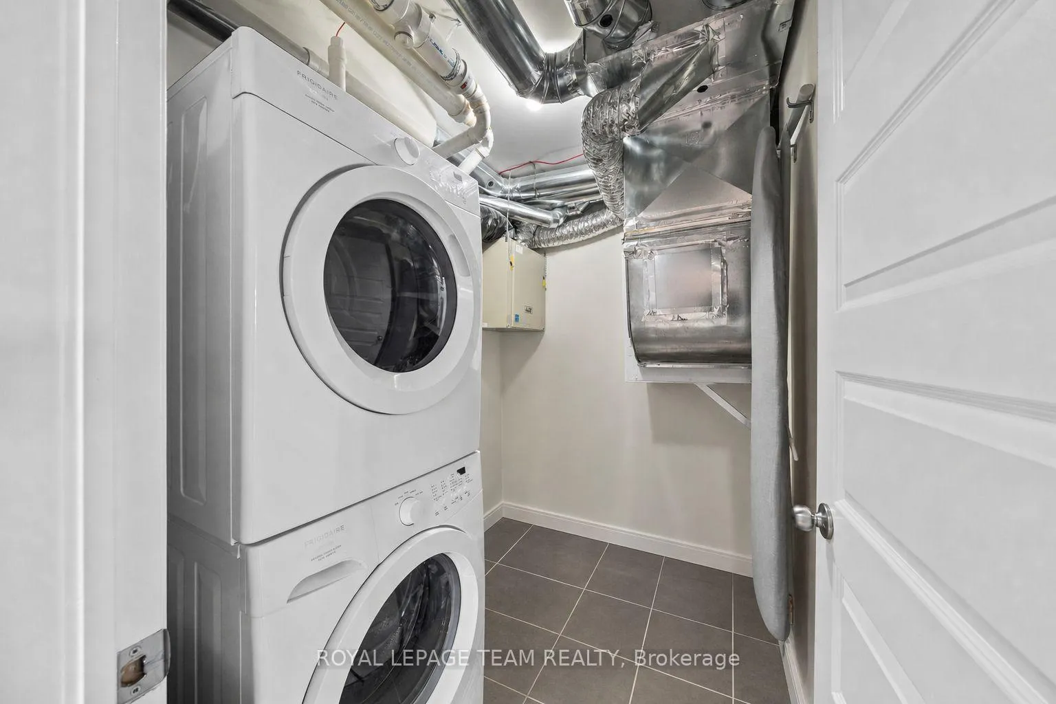 Photo 17 of Unit 6, 215 Bluestone Private, Ottawa, Avalon West — HOMEH