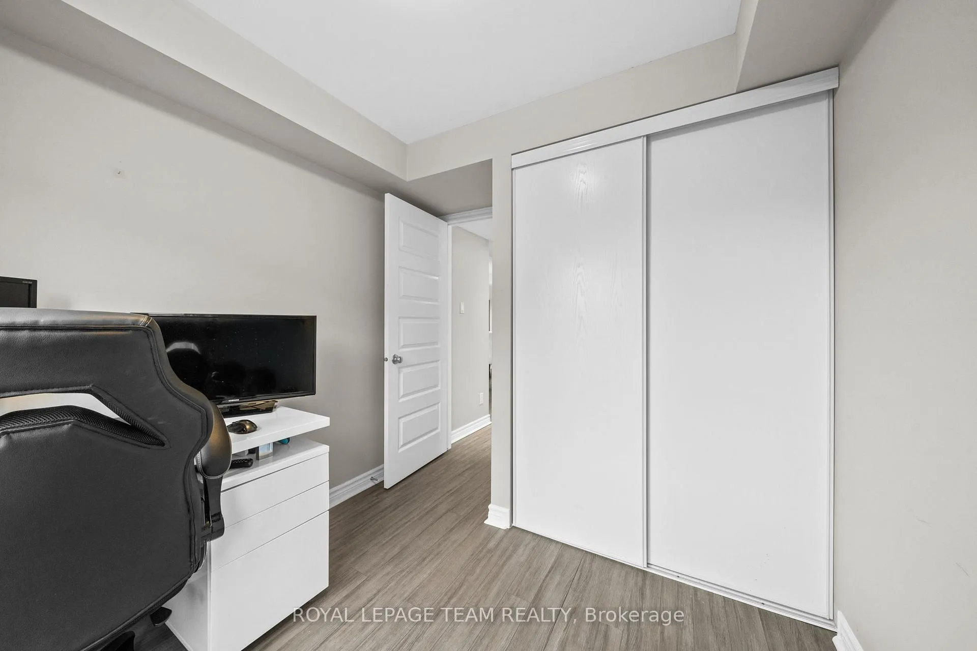Photo 27 of Unit 6, 215 Bluestone Private, Ottawa, Avalon West — HOMEH