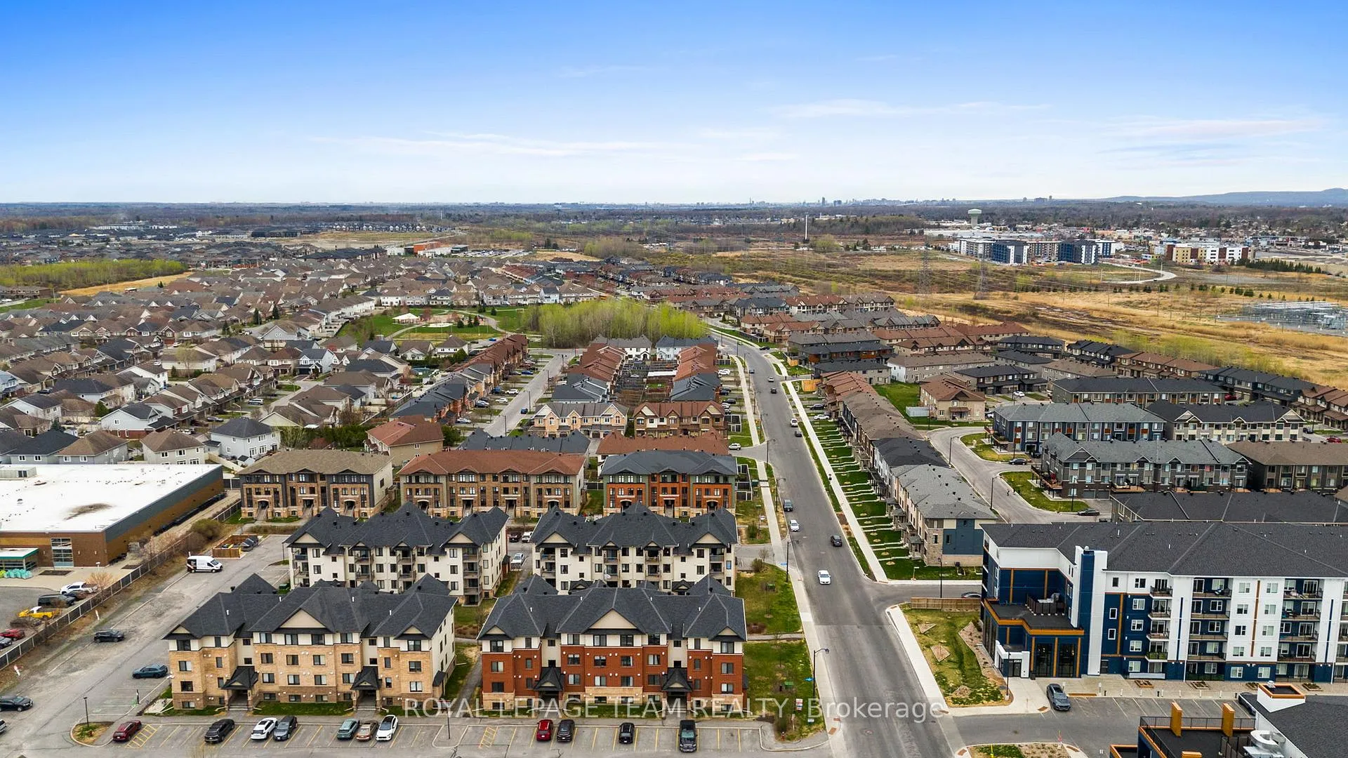 Photo 34 of Unit 6, 215 Bluestone Private, Ottawa, Avalon West — HOMEH