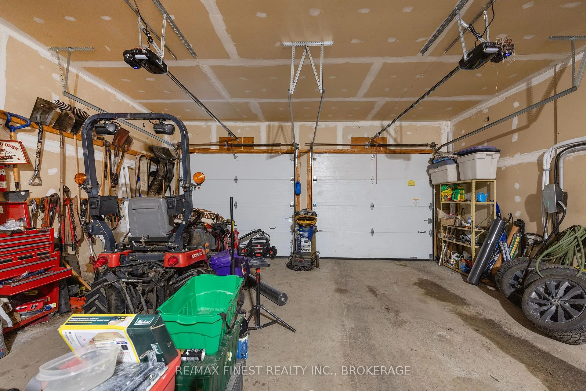 Photo 39 of 2716 Round Lake Road, Frontenac, Frontenac South — HOMEH