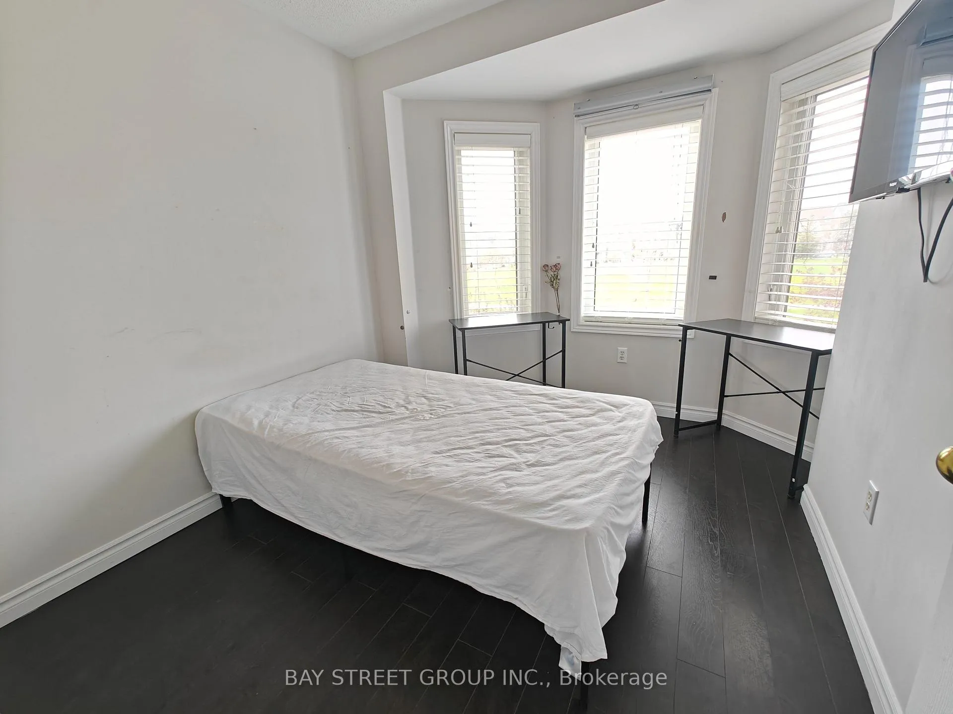 Photo 17 of 256 Glenashton Drive, Oakville, River Oaks — HOMEH