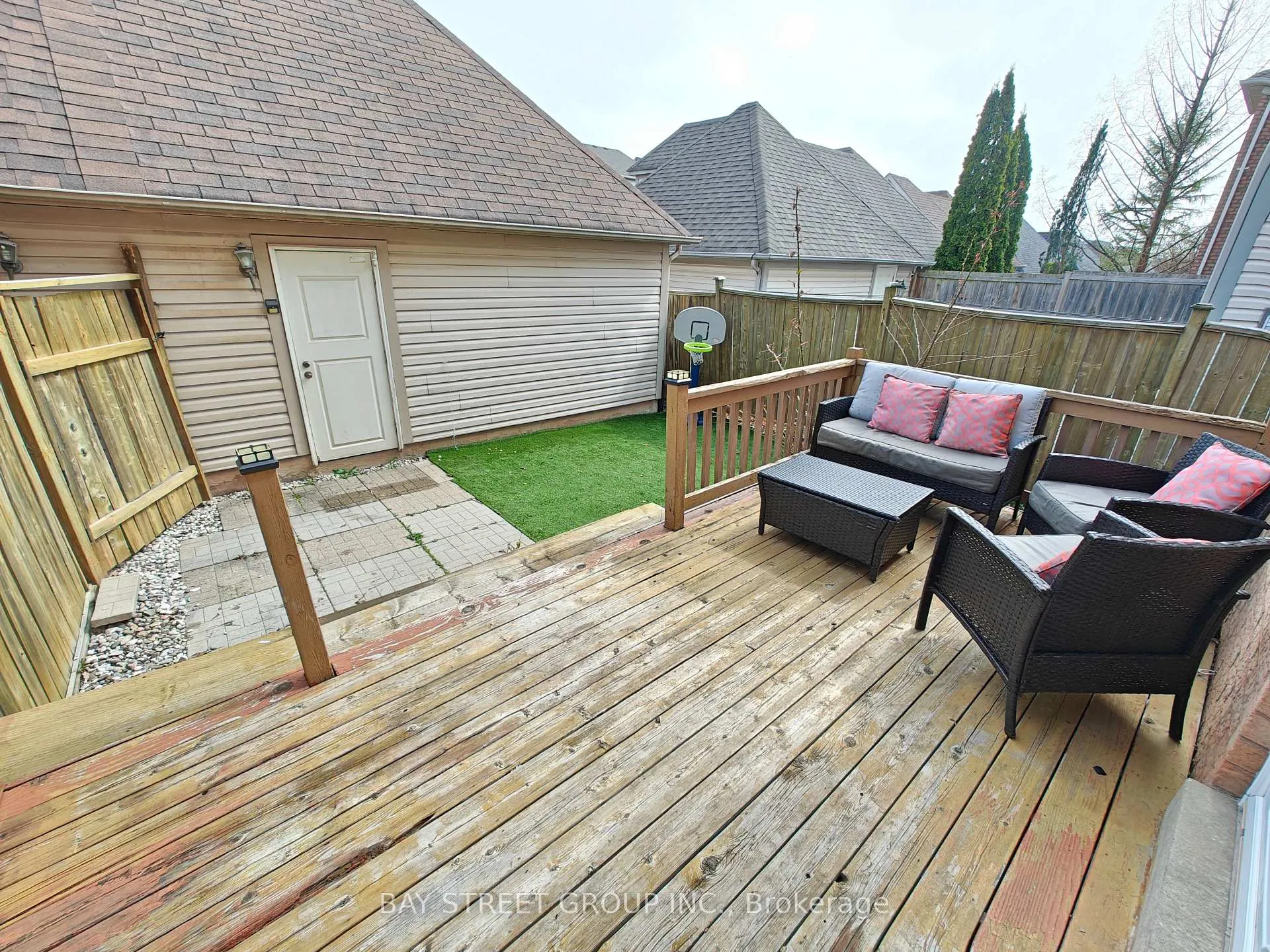 Photo 23 of 256 Glenashton Drive, Oakville, River Oaks — HOMEH