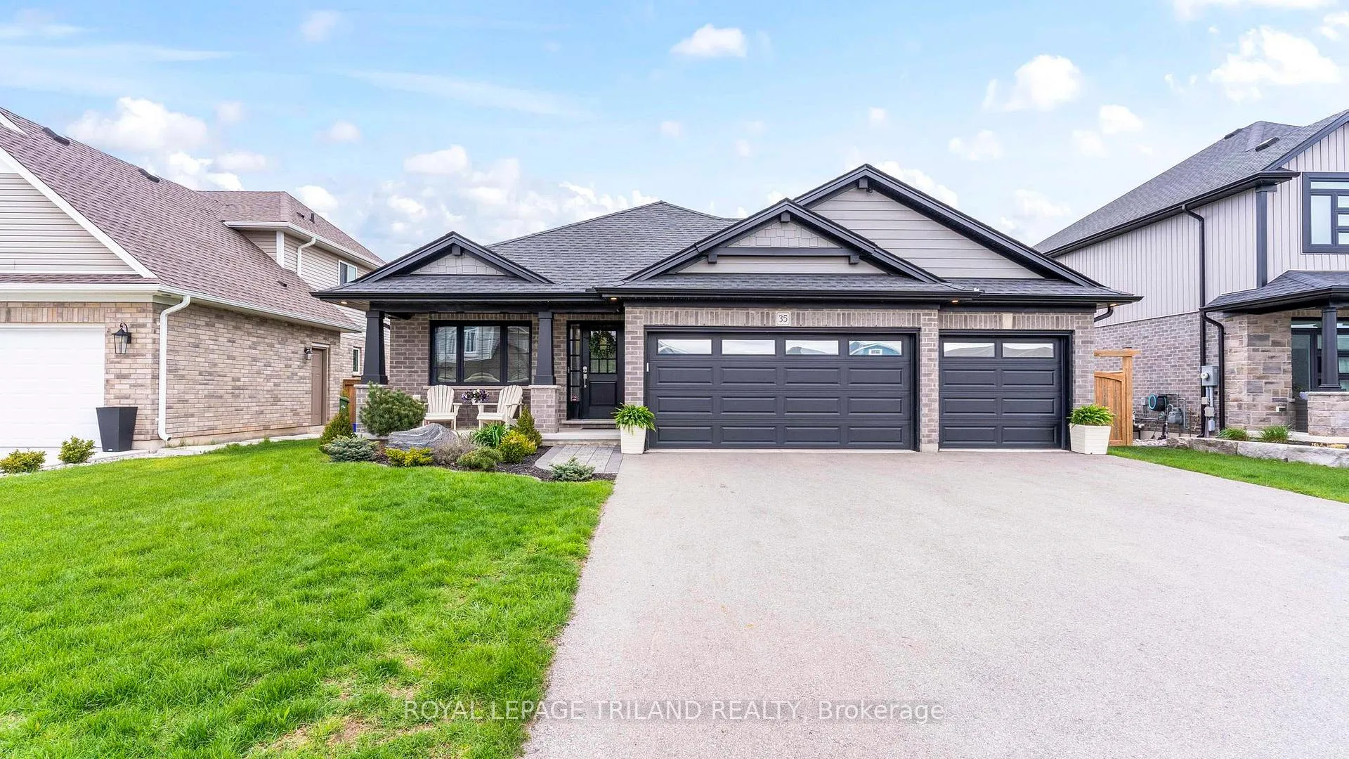Photo 1 of 35 Weir Crescent, St. Thomas — HOMEH