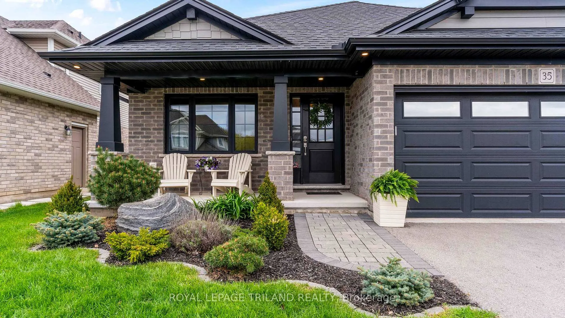 Photo 4 of 35 Weir Crescent, St. Thomas — HOMEH