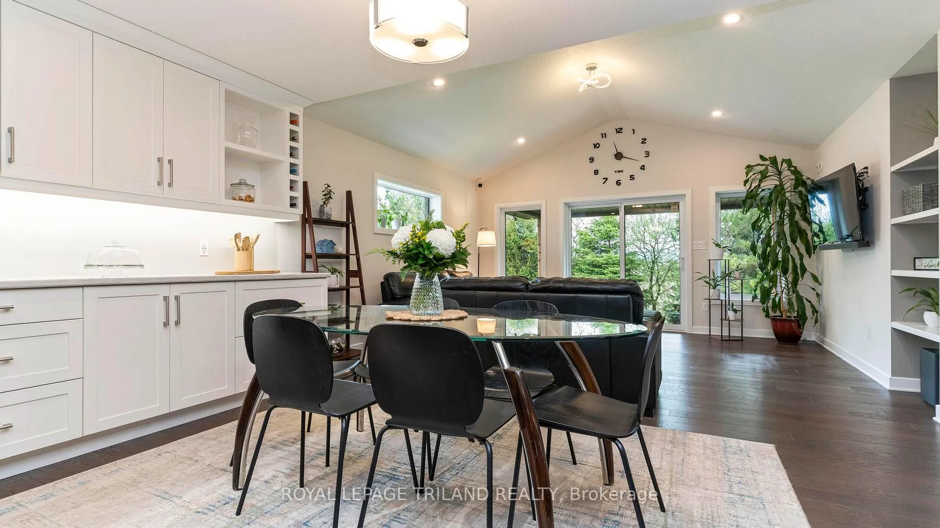 Photo 12 of 35 Weir Crescent, St. Thomas — HOMEH
