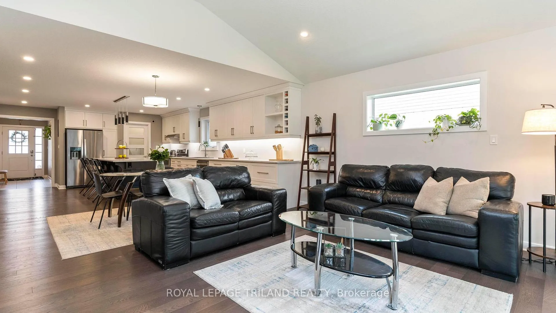 Photo 16 of 35 Weir Crescent, St. Thomas — HOMEH