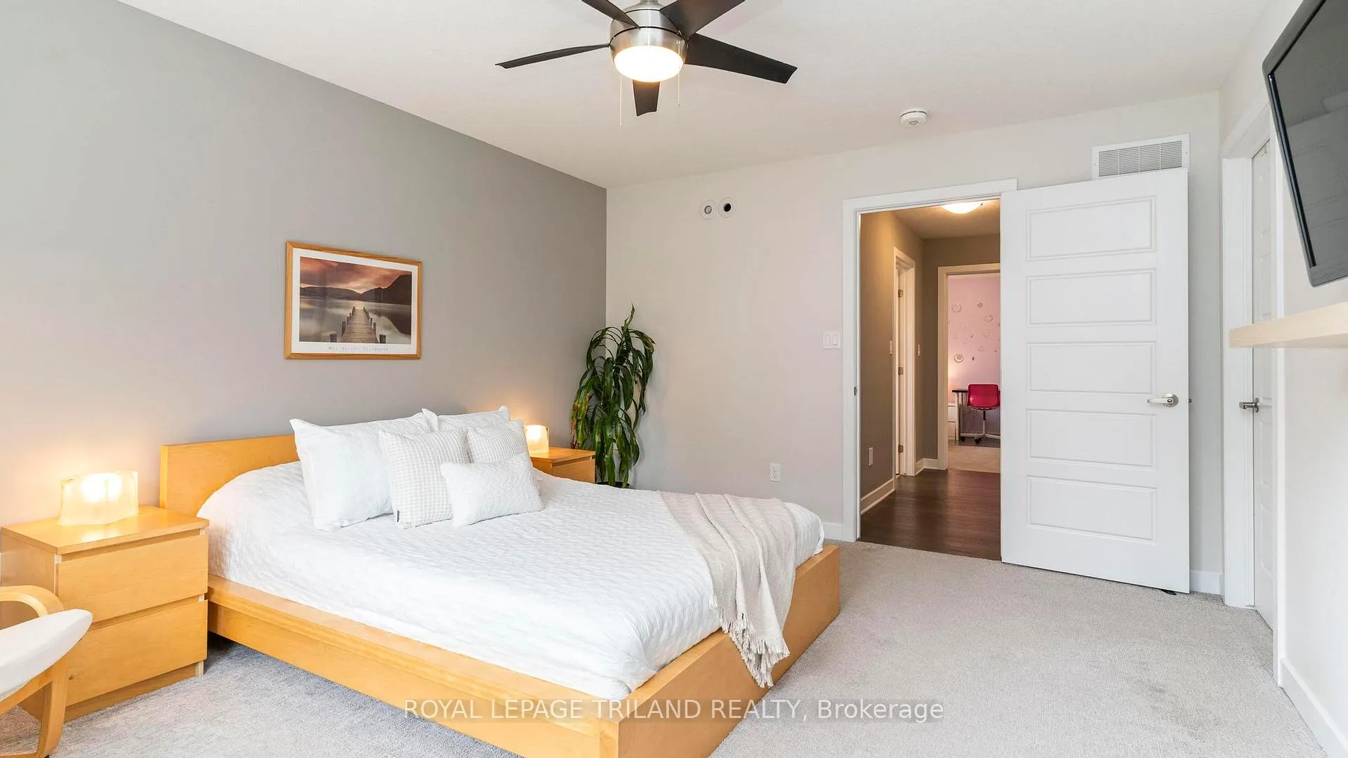 Photo 21 of 35 Weir Crescent, St. Thomas — HOMEH