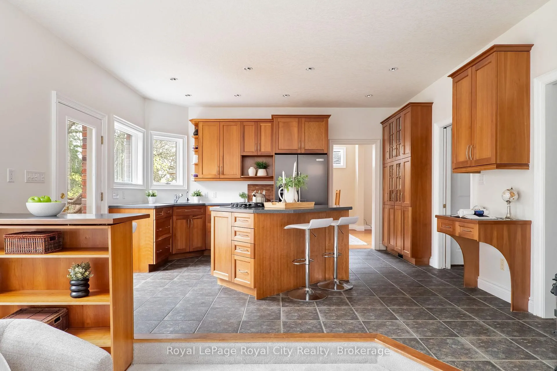 Photo 10 of 178 Inkerman Street, Guelph, Junction/Onward Willow — HOMEH