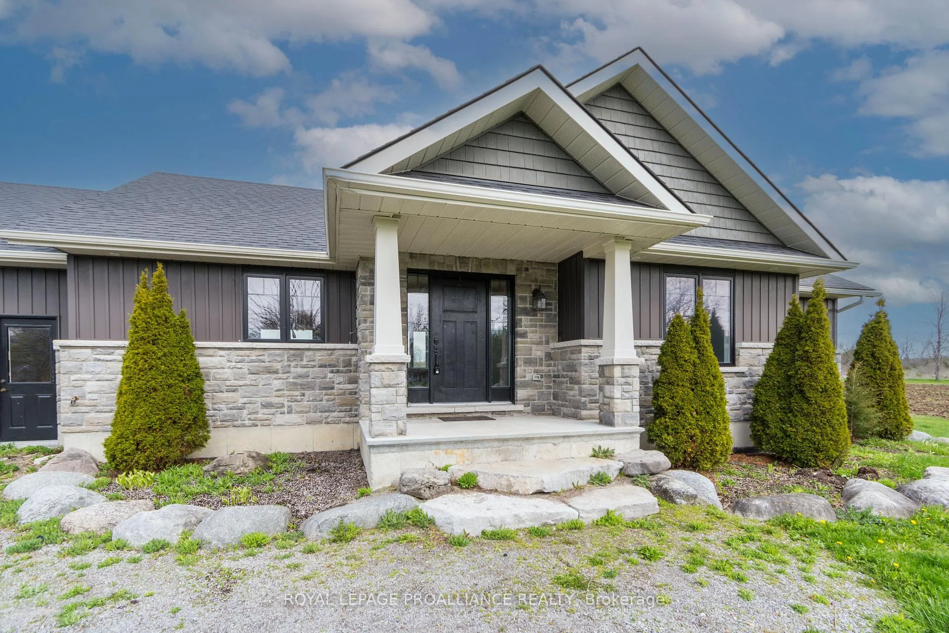 Photo 2 of 1585 Casey Road, Belleville, Thurlow Ward — HOMEH