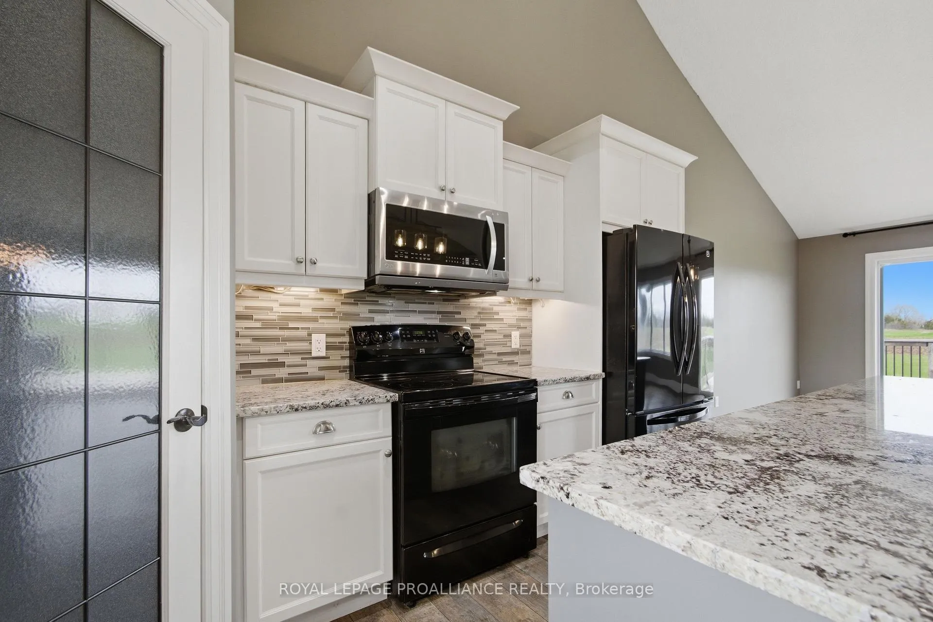 Photo 7 of 1585 Casey Road, Belleville, Thurlow Ward — HOMEH