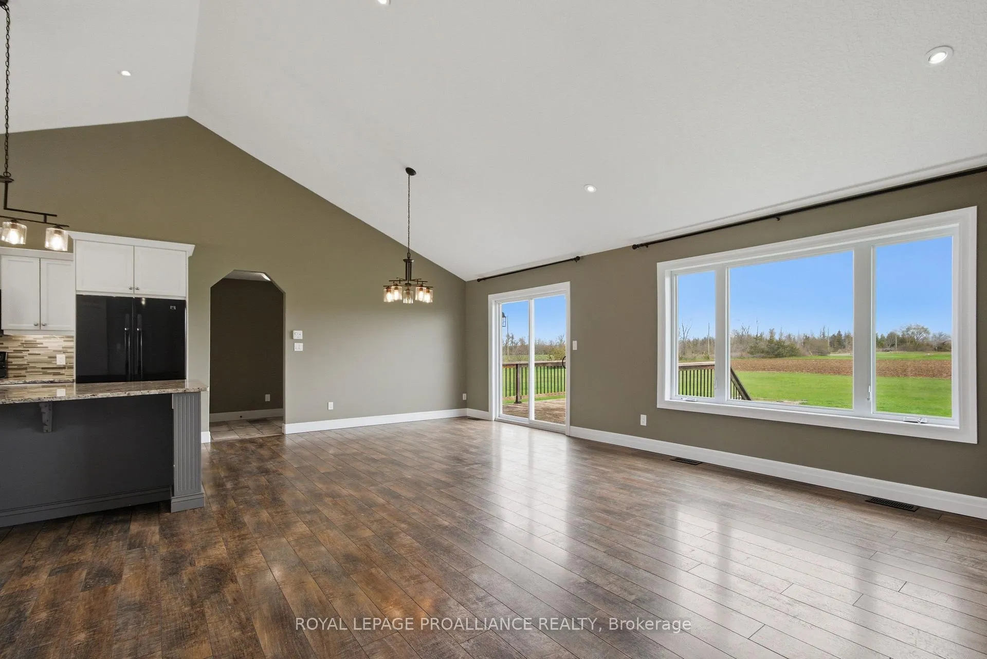 Photo 11 of 1585 Casey Road, Belleville, Thurlow Ward — HOMEH