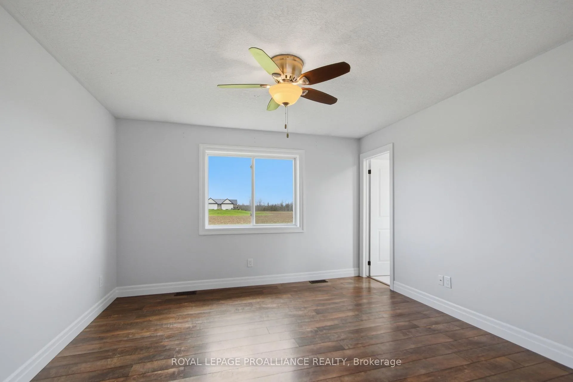 Photo 14 of 1585 Casey Road, Belleville, Thurlow Ward — HOMEH