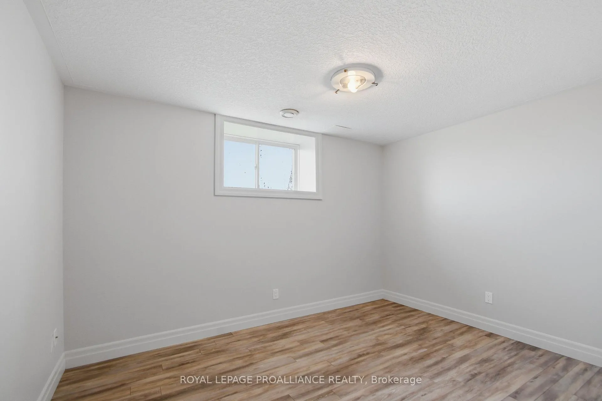 Photo 22 of 1585 Casey Road, Belleville, Thurlow Ward — HOMEH