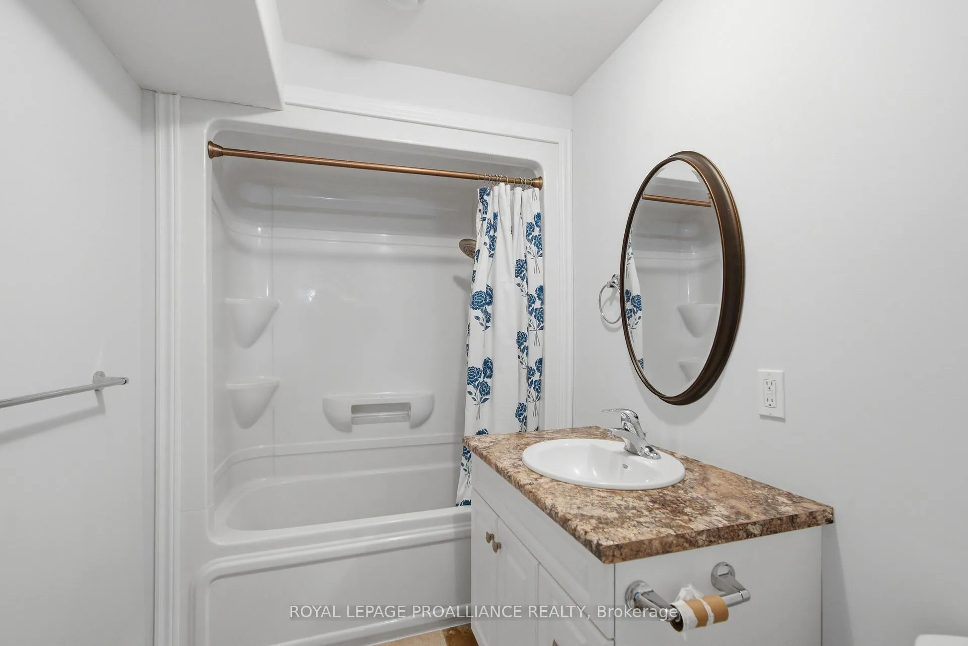Photo 23 of 1585 Casey Road, Belleville, Thurlow Ward — HOMEH