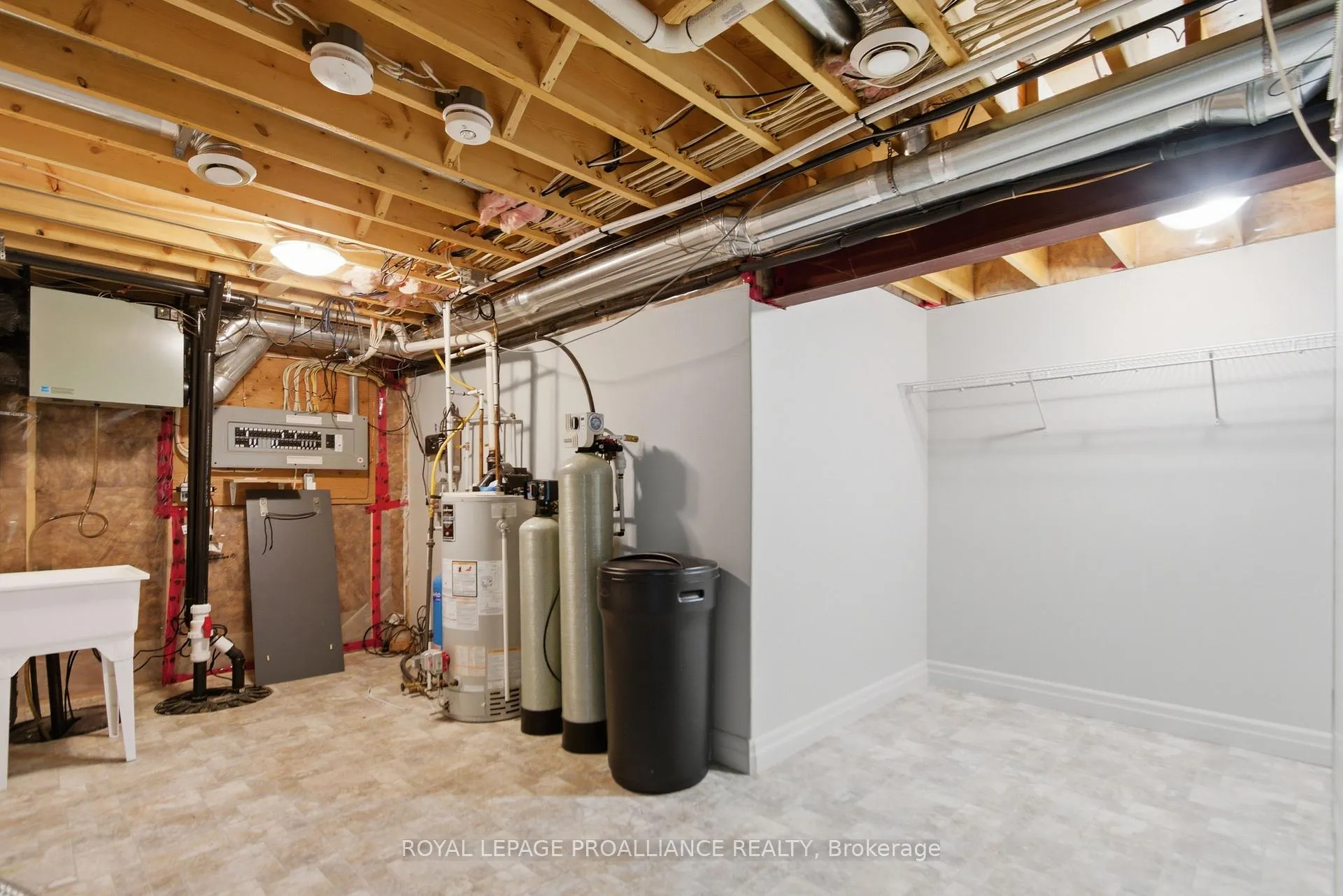 Photo 24 of 1585 Casey Road, Belleville, Thurlow Ward — HOMEH