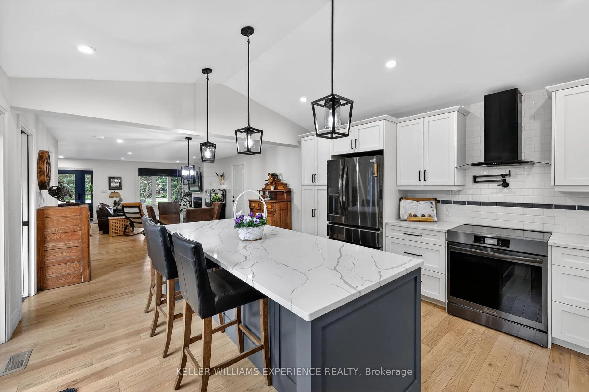 Photo 15 of 182 Canrobert Street, Grey Highlands — HOMEH