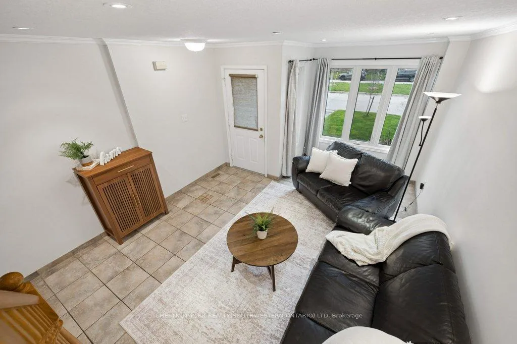 Photo 6 of 189 Shadow Wood Court, Waterloo, University Downs — HOMEH