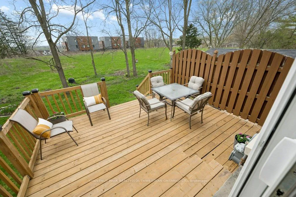 Photo 28 of 189 Shadow Wood Court, Waterloo, University Downs — HOMEH