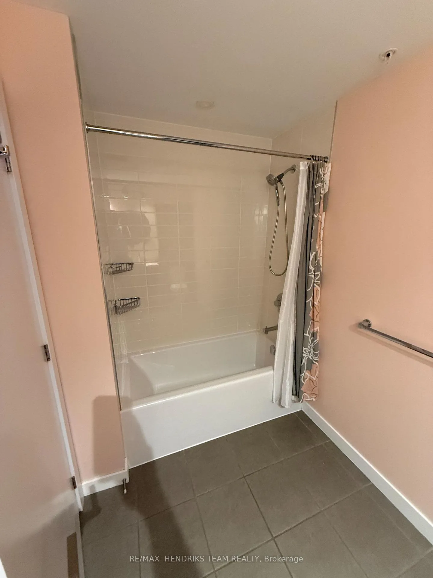 Photo 6 of Unit 303, 40 Esplanade Lane, Grimsby, Grimsby Beach — HOMEH