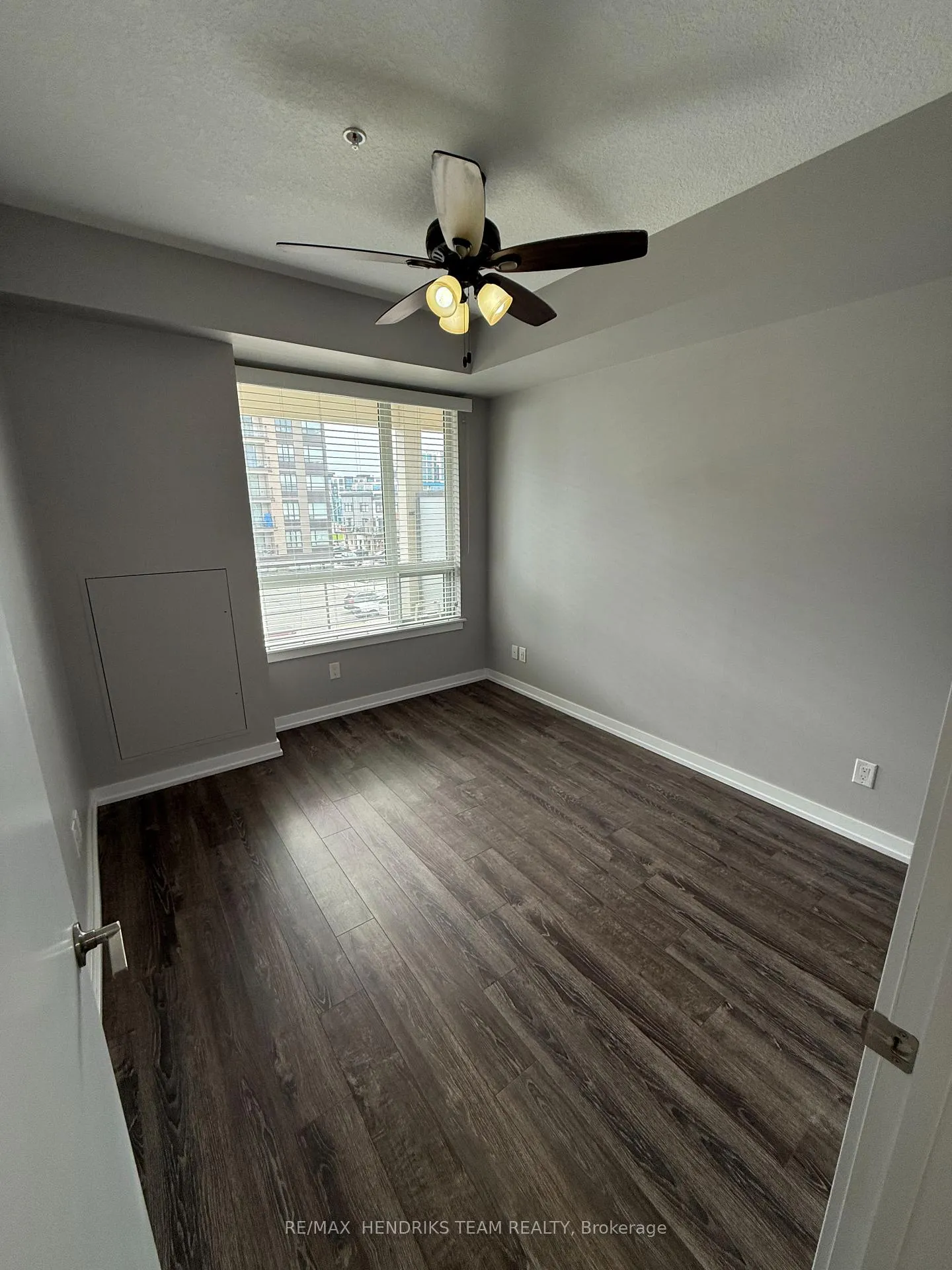 Photo 11 of Unit 303, 40 Esplanade Lane, Grimsby, Grimsby Beach — HOMEH