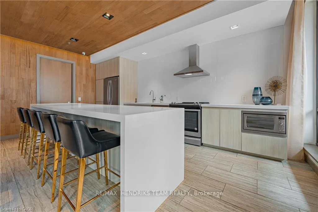 Photo 16 of Unit 303, 40 Esplanade Lane, Grimsby, Grimsby Beach — HOMEH