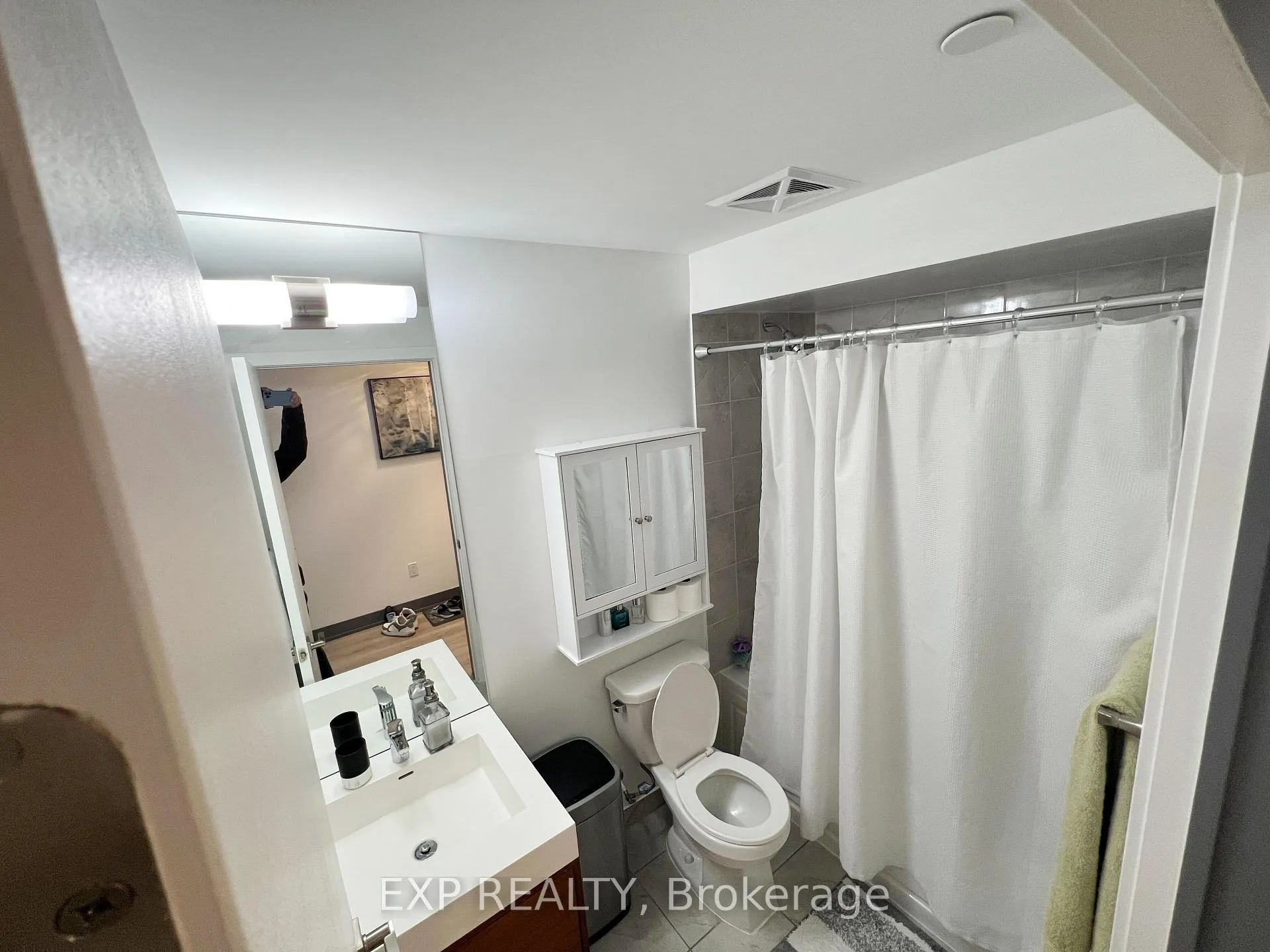Photo 7 of Unit G11, 1 Climo Lane, Markham, Wismer — HOMEH
