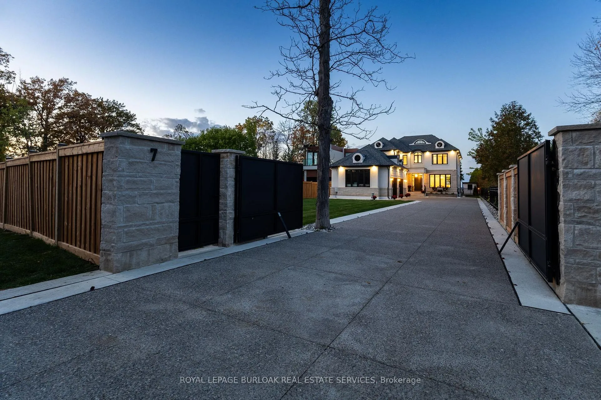 Photo 37 of 7 Campview Road, Hamilton, Winona Park — HOMEH