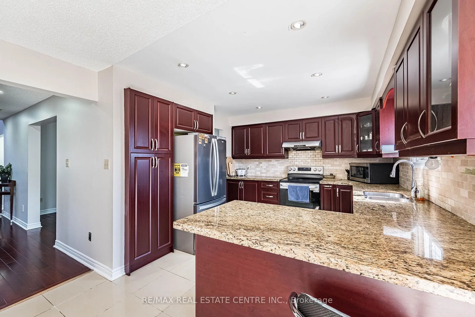 Photo 15 of 4 Howell Street, Brampton, Brampton South — HOMEH