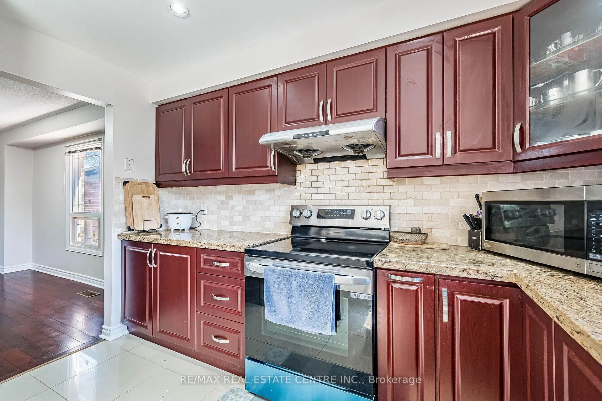 Photo 17 of 4 Howell Street, Brampton, Brampton South — HOMEH