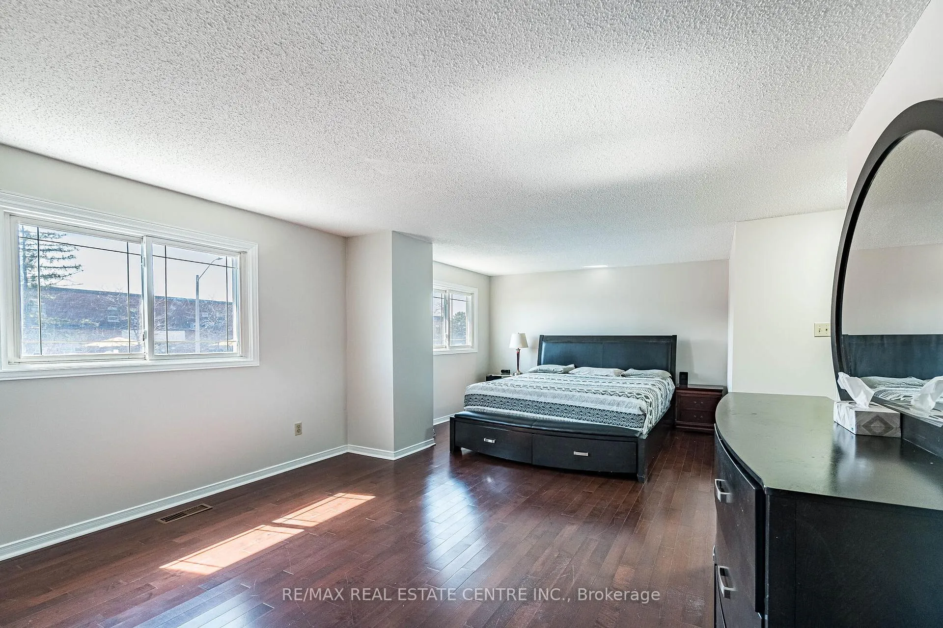 Photo 24 of 4 Howell Street, Brampton, Brampton South — HOMEH