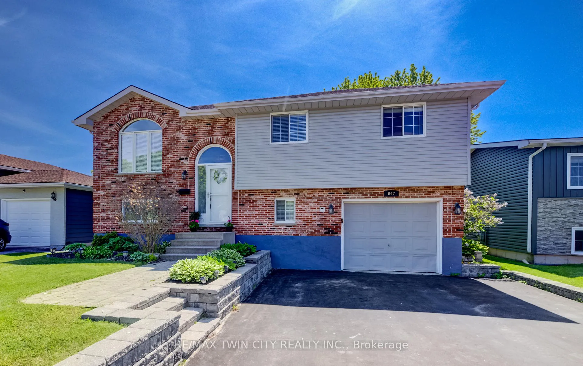 Photo 4 of 647 Kennard Crescent, Kincardine — HOMEH