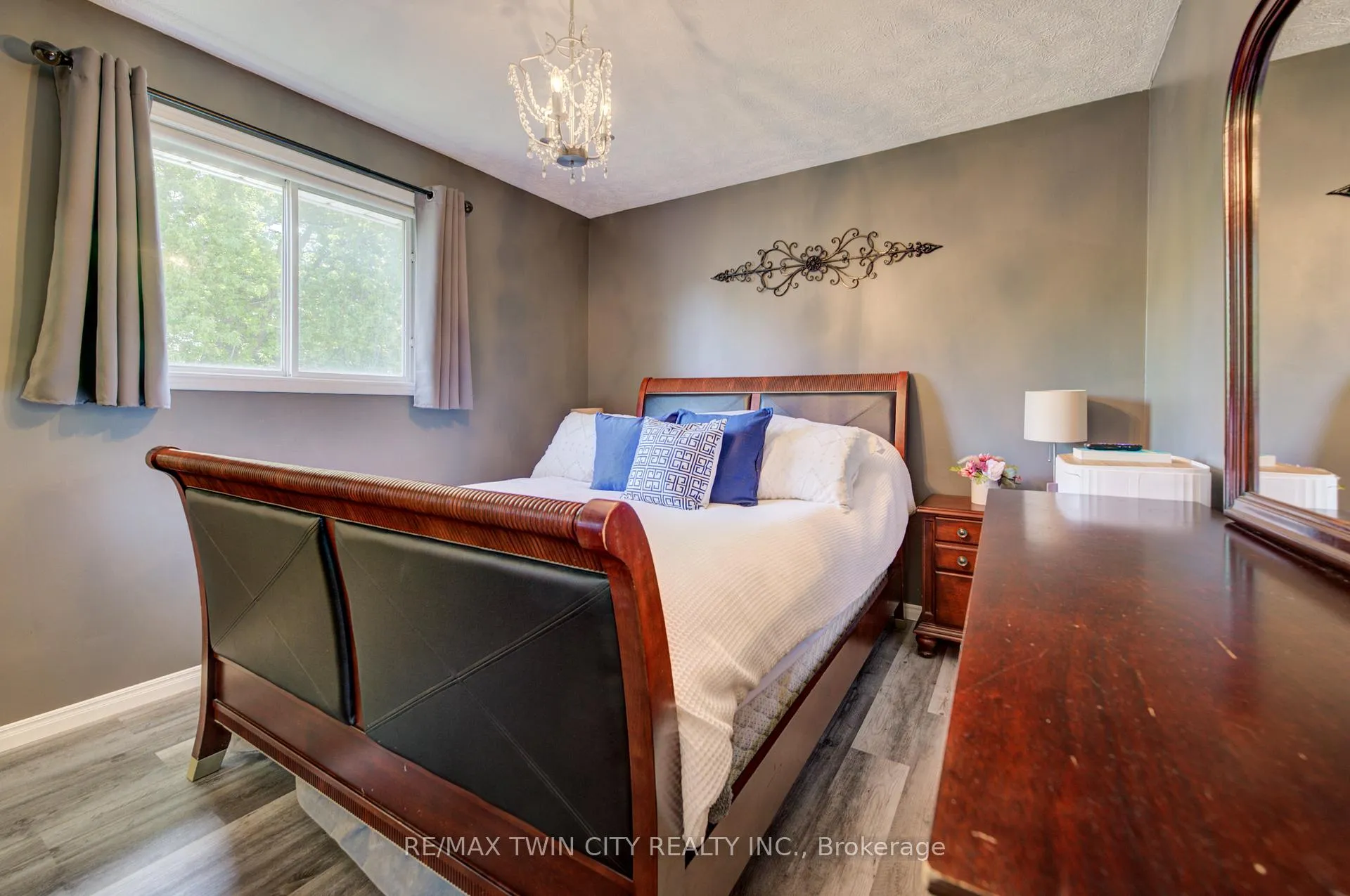 Photo 16 of 647 Kennard Crescent, Kincardine — HOMEH