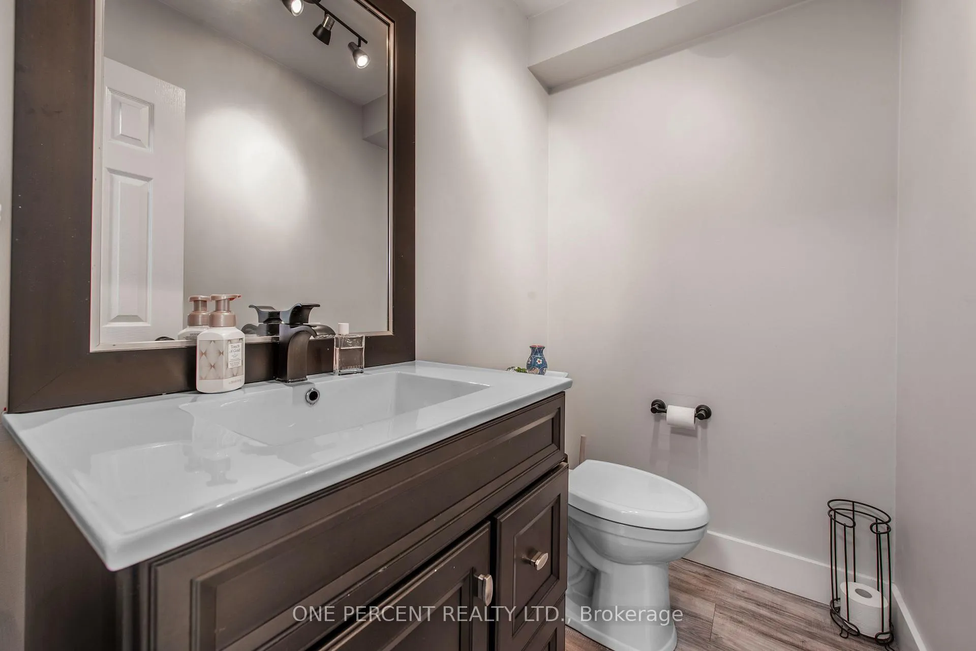 Photo 17 of 67 Hawthorne Crescent, Barrie, Ardagh — HOMEH