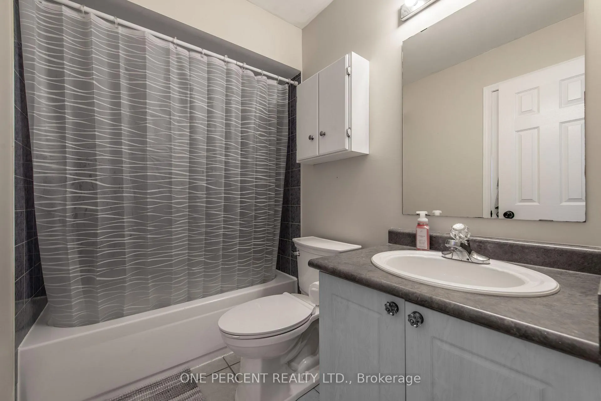 Photo 18 of 67 Hawthorne Crescent, Barrie, Ardagh — HOMEH