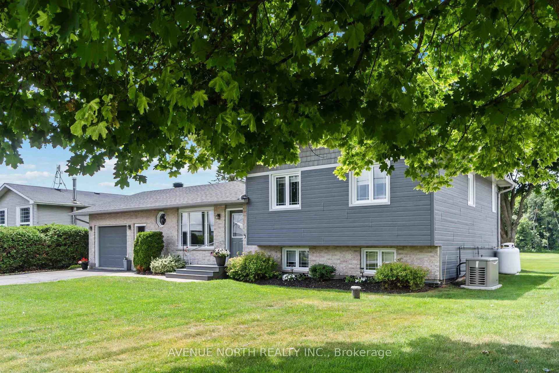 Photo 3 of 2238 Simms Street, North Dundas, North Dundas (Mountain) Twp — HOMEH