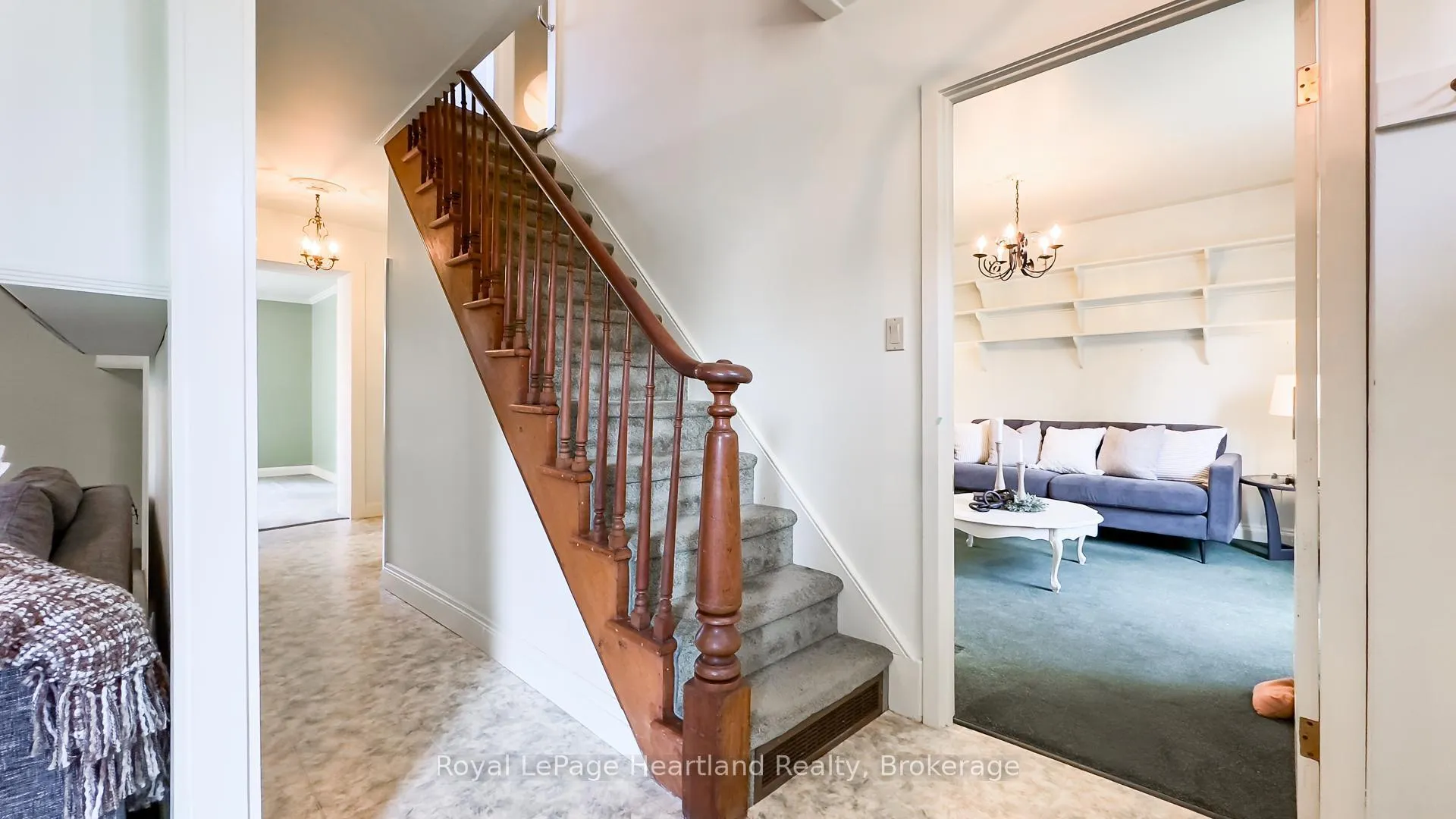 Photo 4 of 25 Wellington Street N, Goderich, Goderich (Town) — HOMEH