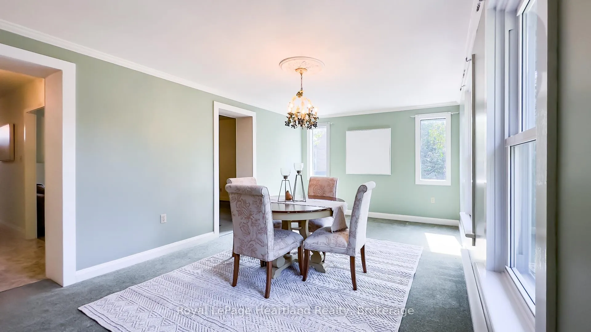 Photo 11 of 25 Wellington Street N, Goderich, Goderich (Town) — HOMEH